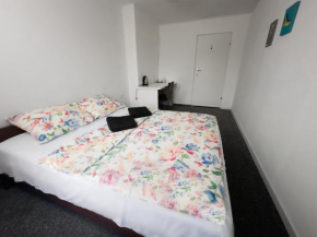 Fantastic Waw - NW30 Room E